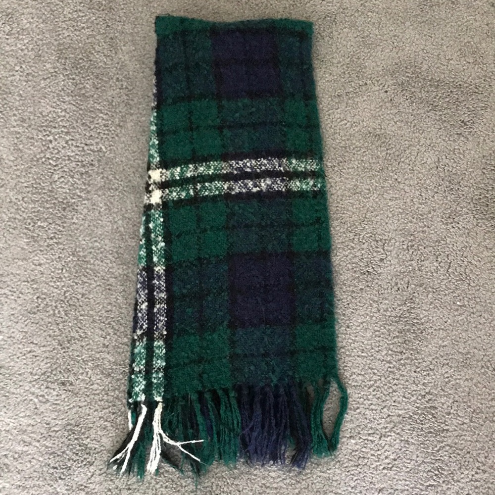 Knit scarf